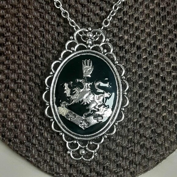 Twilight Cullen Crest Pendant necklace lion fashion jewelry NWT - Picture 3 of 11